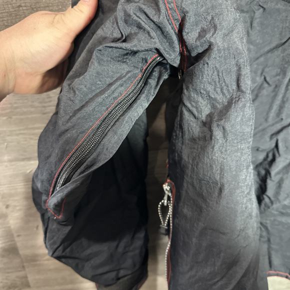 Champion Vintage NHL Detroit Red Wings Logo Embroidered Jacket Large Very Warm - Picture 4 of 16